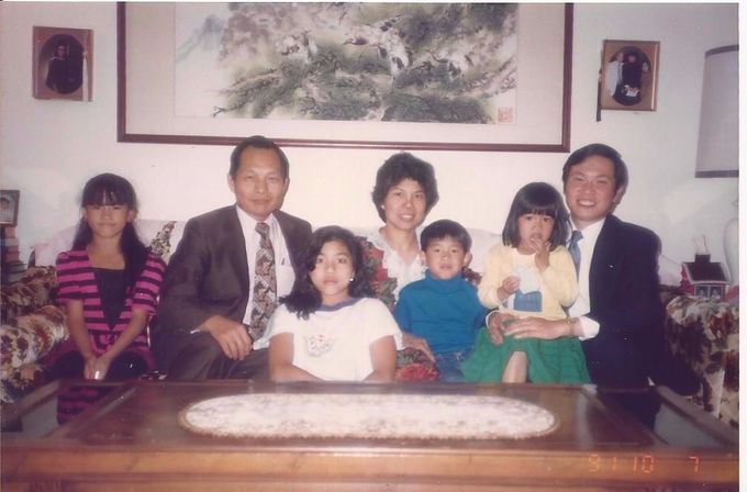 President Larry Y. C. Chen's Family with Carl Liang
陳勇助會長家庭和梁世威弟兄